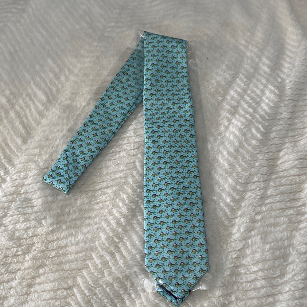 Vineyard Vines NWT Holiday Mahi Printed Tie size 58(Standard)